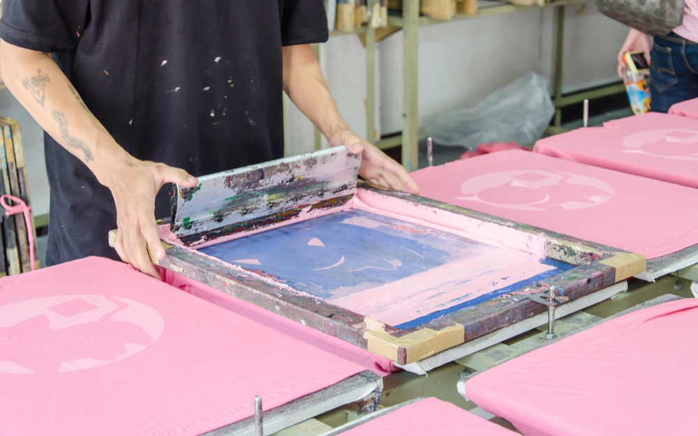 Differences Between Water-Based and Plastisol Inks in T-Shirt Printing