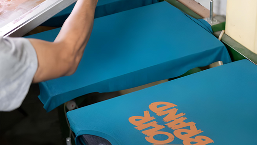 HOW TO DESIGN T-SHIRTS IN 5 EASY STEPS: YOUR 2025 GUIDE